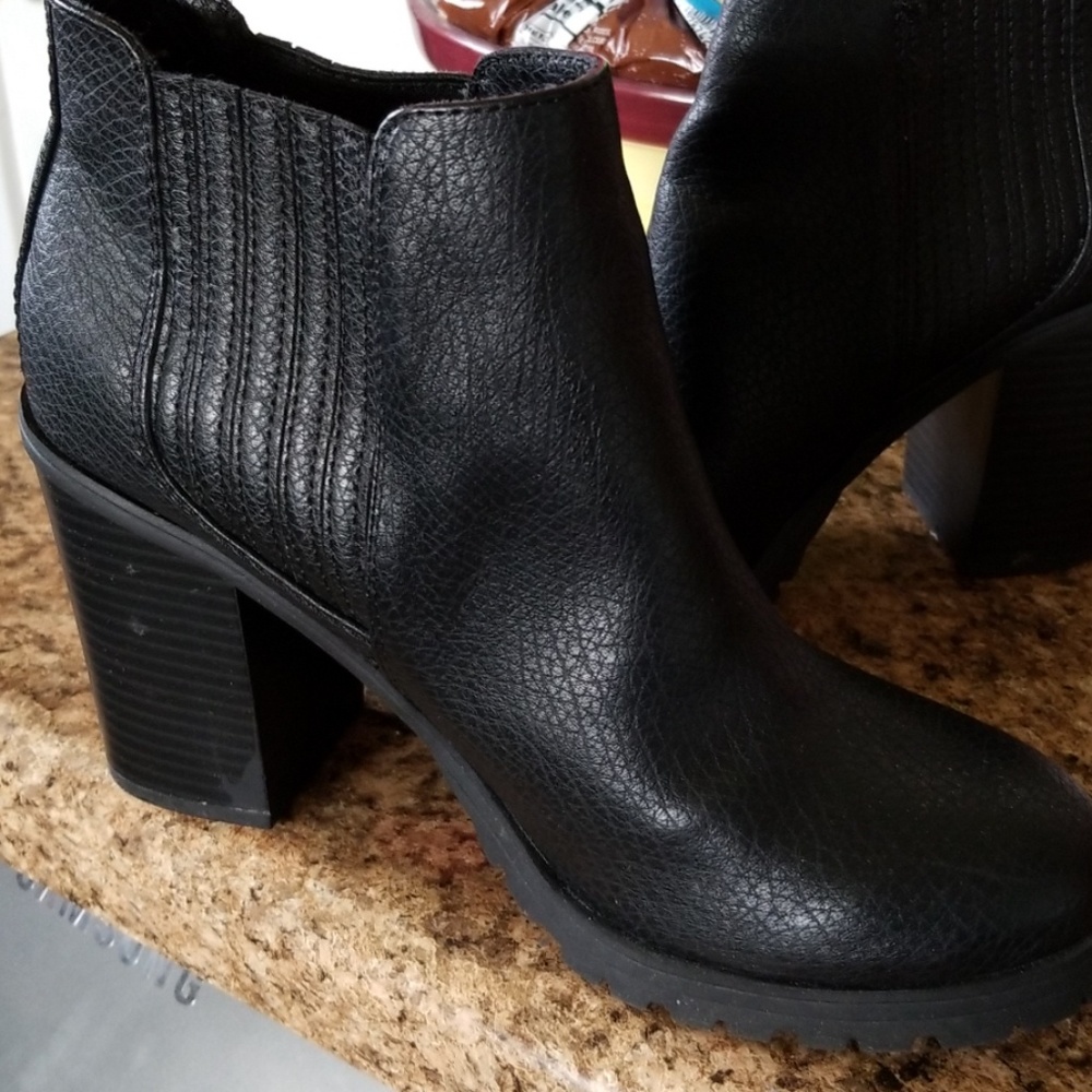Sam &Libby boots